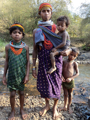 Remo woman with children.